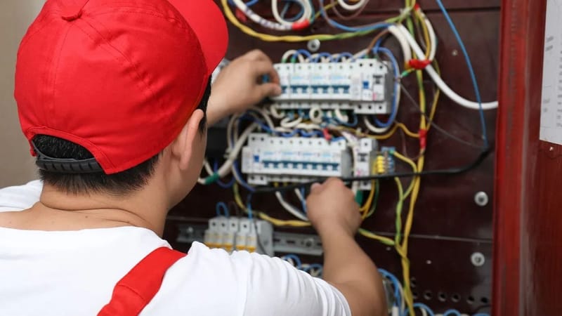 Resilient Power in the Rose City: Generator Planning for Homes and Small Businesses