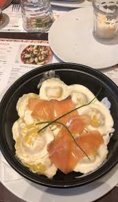 RAVIOLI AL SALMONE