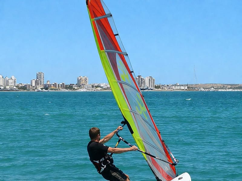 The “Antonio Torrejón” Aquatic Festival 2026 in Puerto Madryn: what it is, when it is and how to make the most of it on your trip