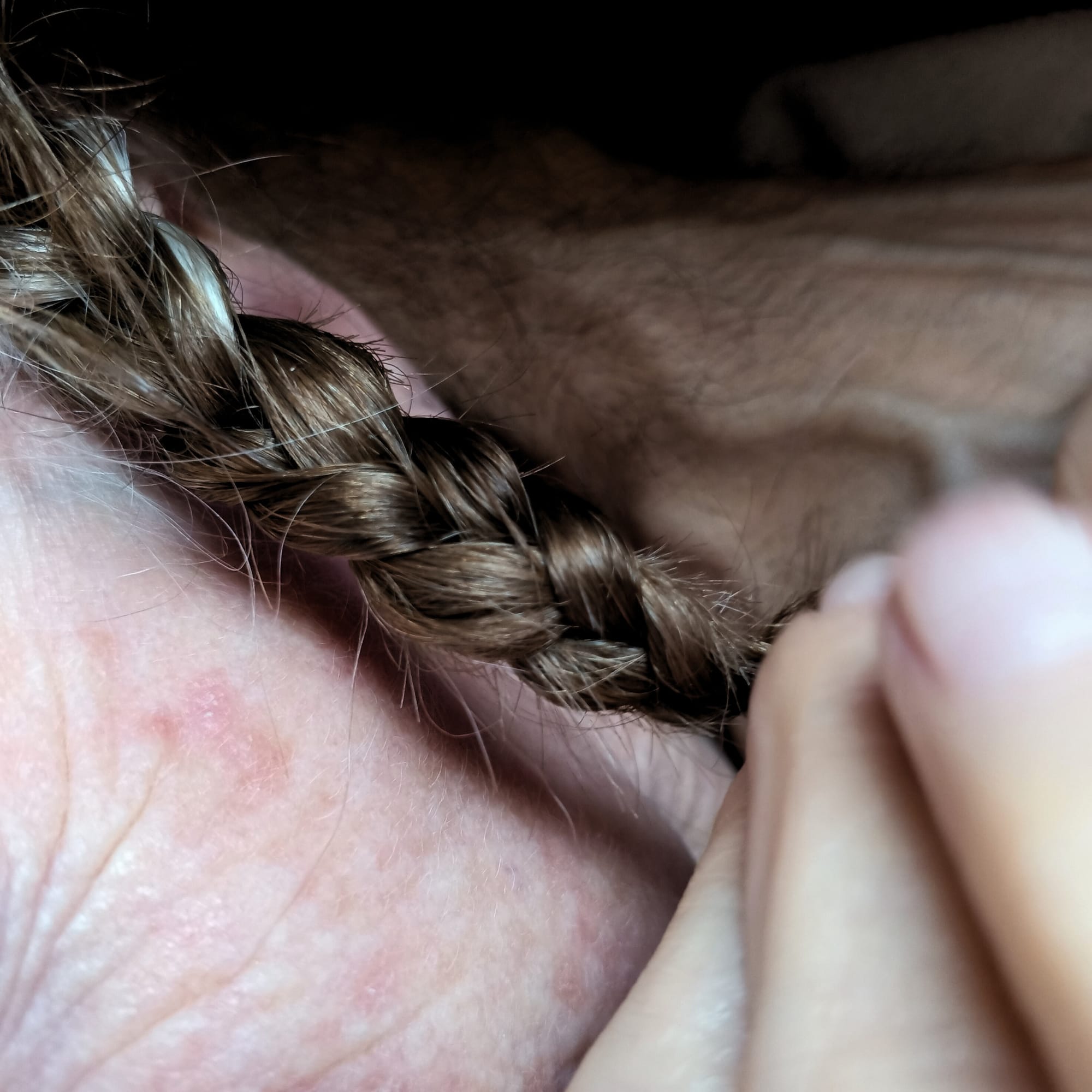 ما تبقّى من شعرك