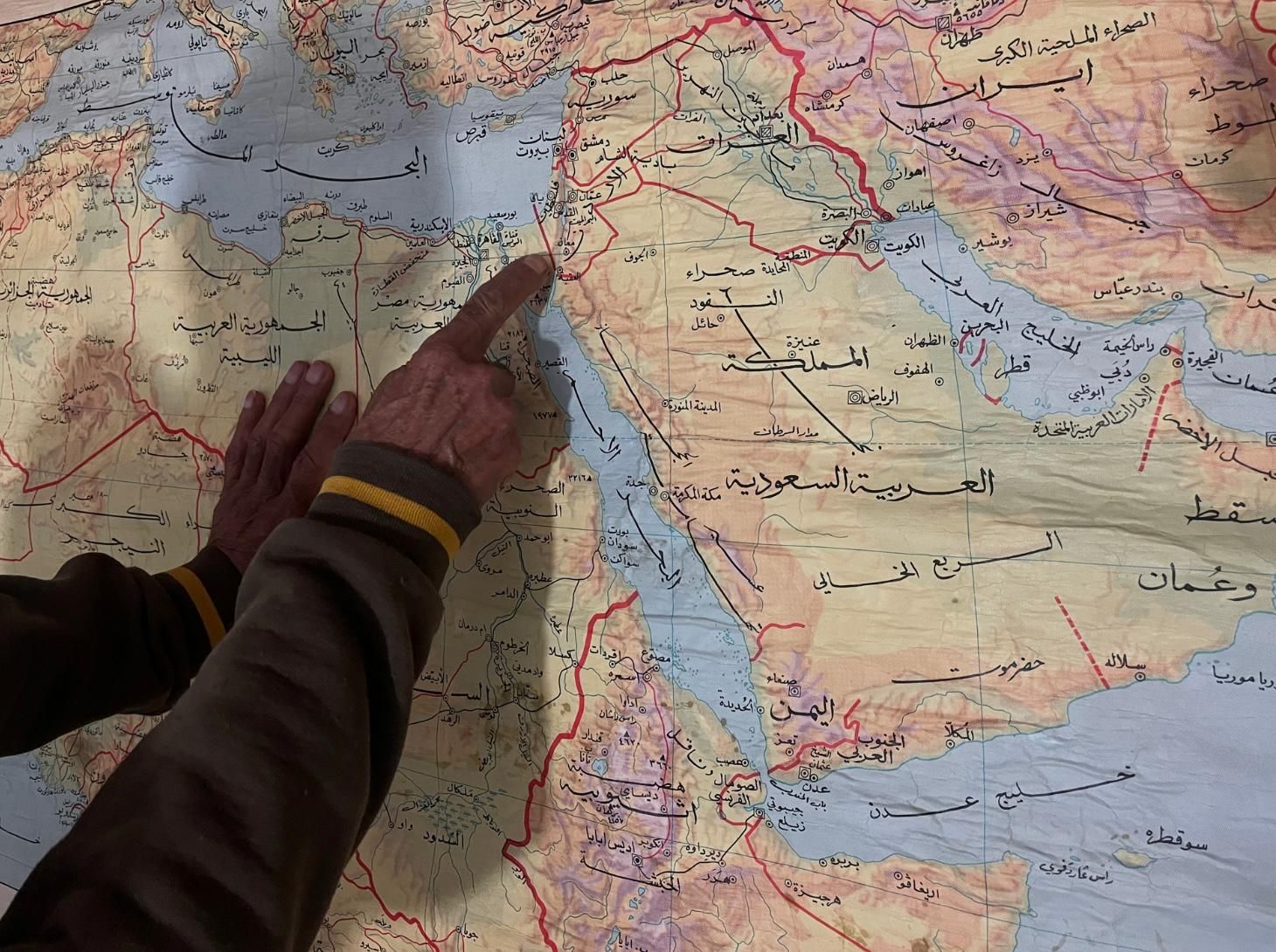 لم أرَ سوى خرائط