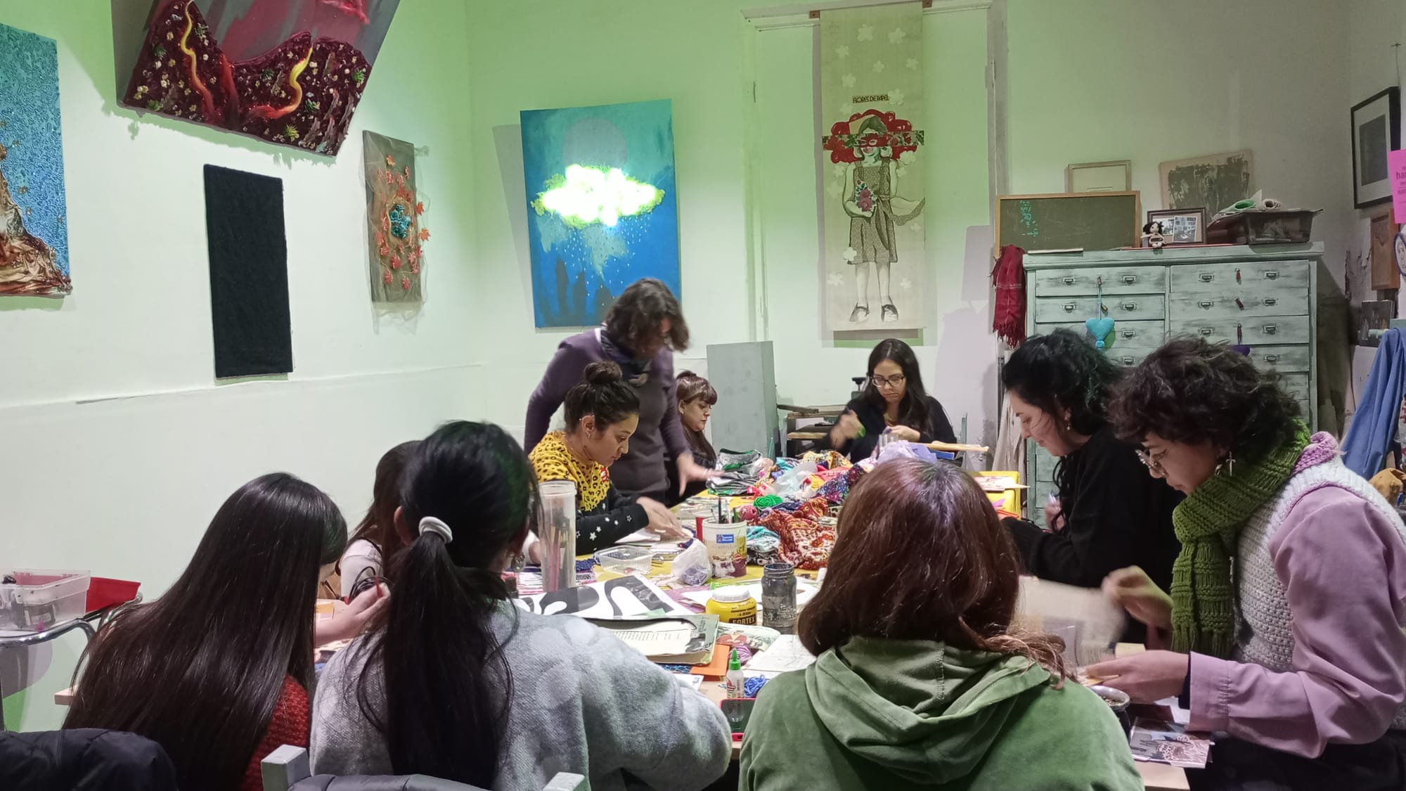 Taller de collage El origen y el fin de las cosas