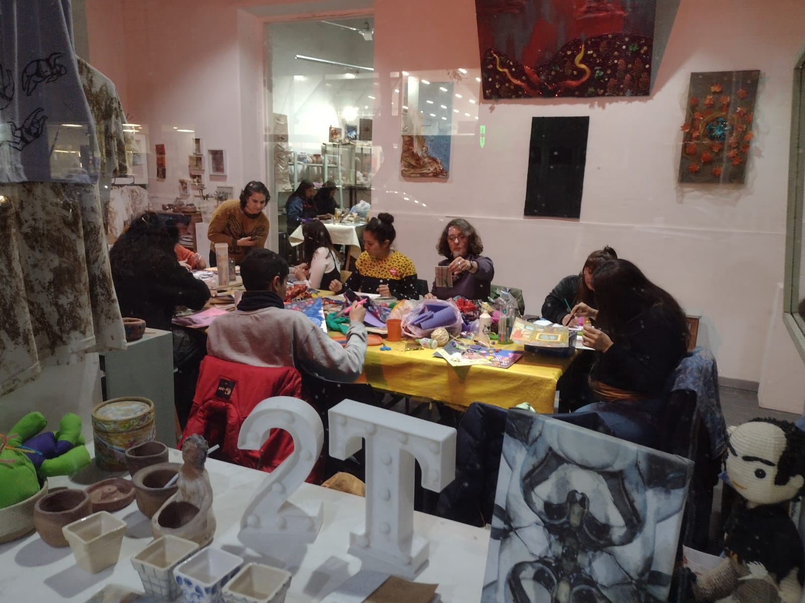 Taller de collage El origen y el fin de las cosas