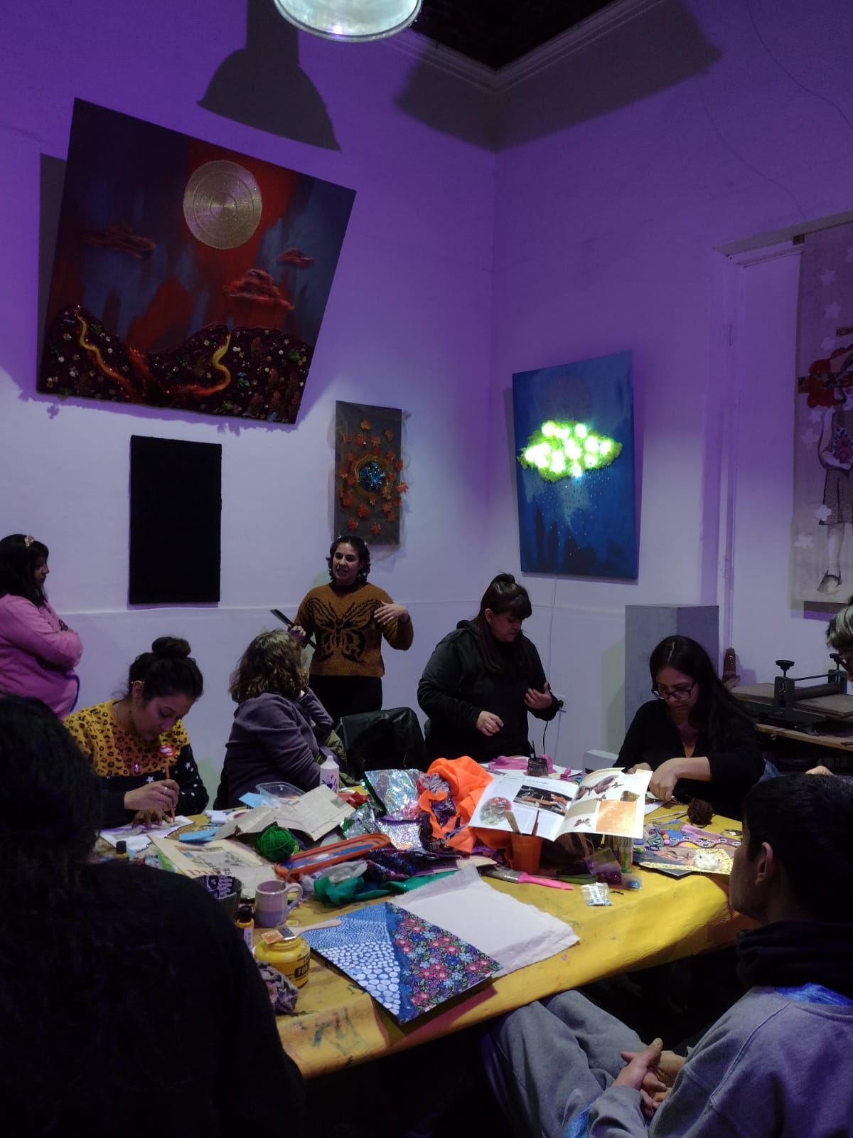 Taller de collage El origen y el fin de las cosas