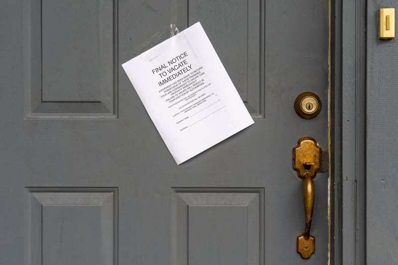 How TLS Helps Property Owners Post Pay Rent or Vacate Notices Correctly