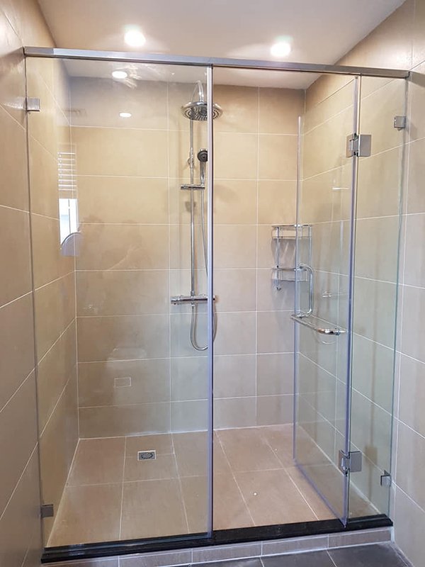 Thi công mẫu cửa kính 1 cánh cường lưc cho phòng tắm hiện đại