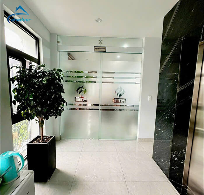 Cửa kính cường lực 2 cánh