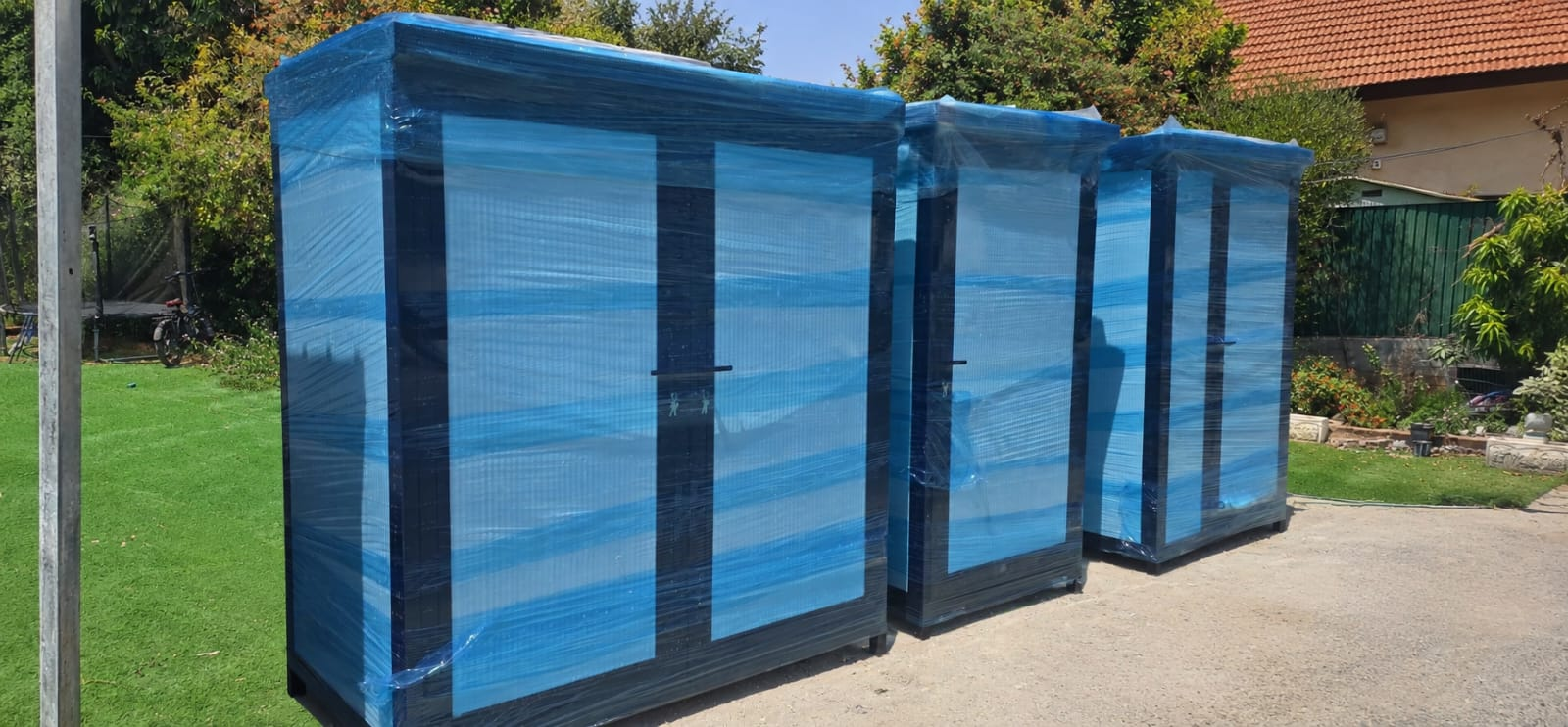 שירותים לגינה – תא שירותים ומבנה שירותים למכירה אברהמי אחזקות