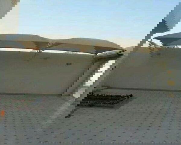 تركيب عوازل وأسقف وجدران