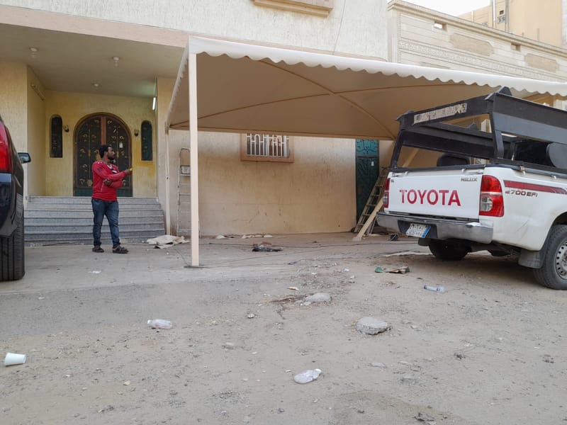 تركيب عوازل وأسقف وجدران