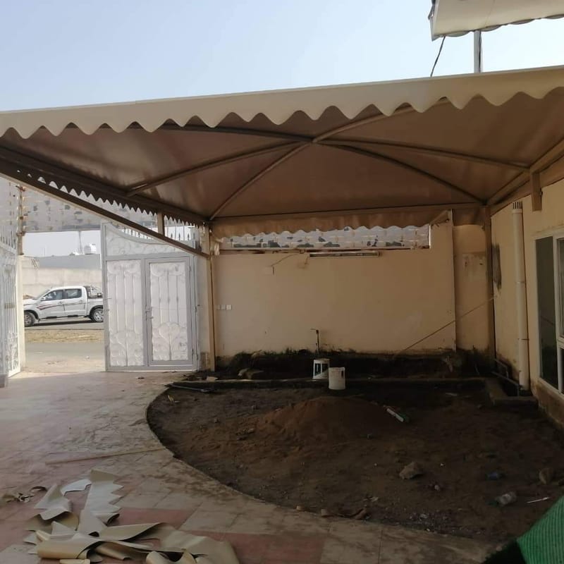 تركيب عوازل وأسقف وجدران