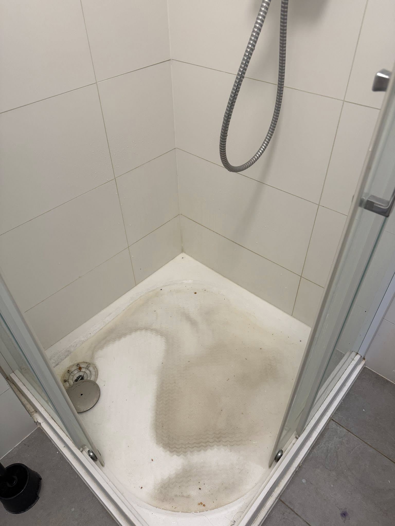 Kiköltözés utáni takarítás előtte