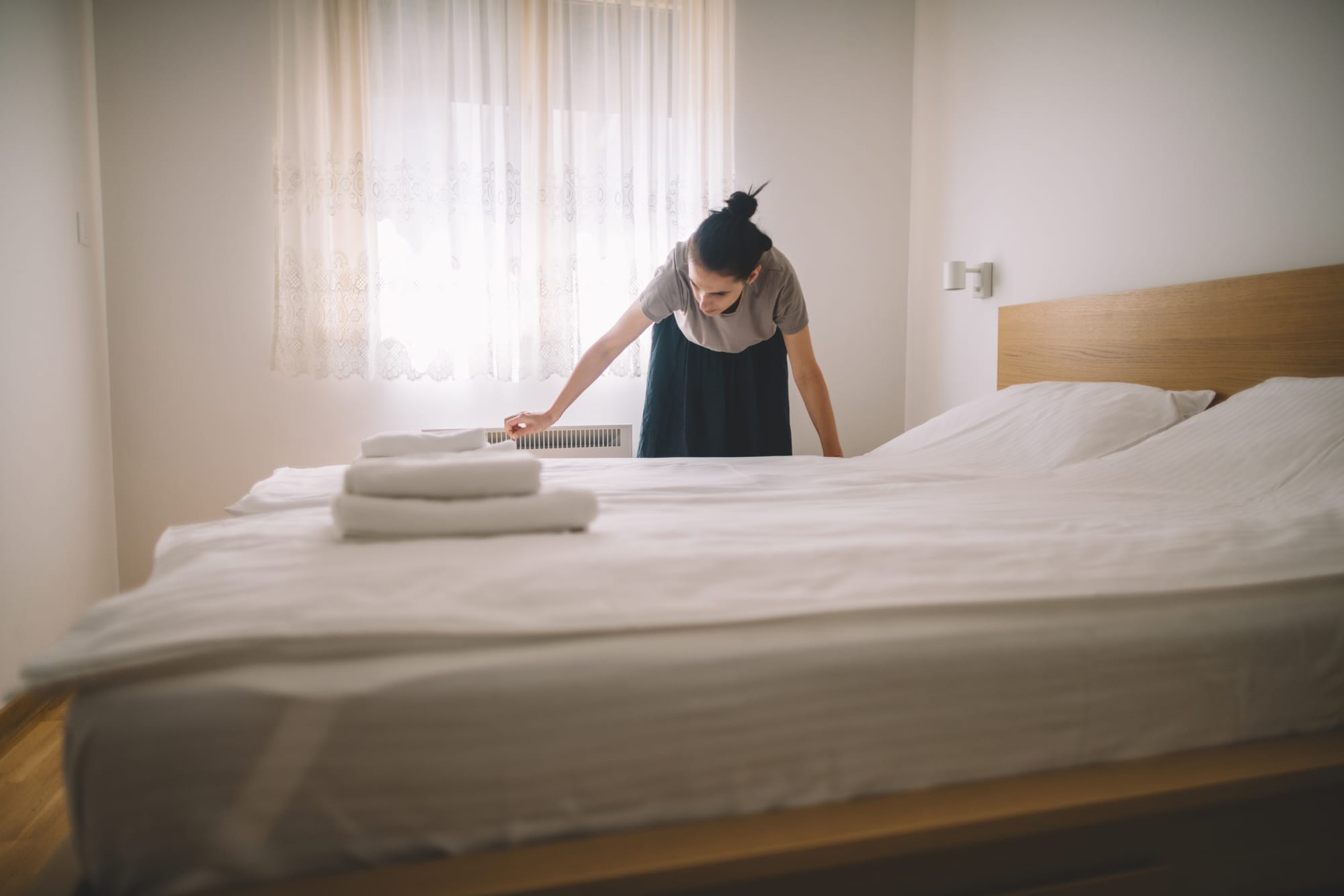 Top 25 Airbnb Turnover Cleaning Checklist for Five Star Guest Reviews