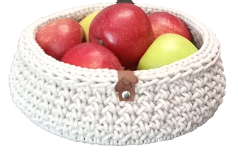 Round with wooden bottom