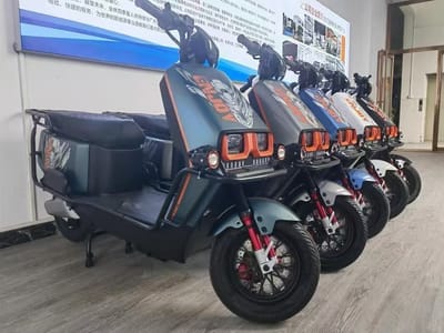 Why Partner with an Electric Scooter Manufacturer? The OEM/ODM Advantage