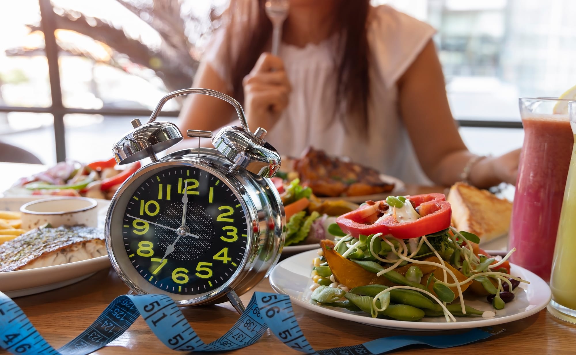 Digiuno Intermittente e Performance: Scienza, Fisiologia e Strategie per l’Atleta Moderno