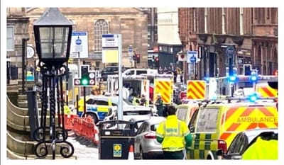 Στη Σκωτία τρεις Άνθρωποι μαχαιρώθηκαν μέχρι θανάτου.