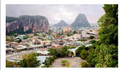 Τουρίστες εκκενώνονται από τη δημοφιλή παραλιακή πόλη Ντα Νανγκ του Βιετνάμ λόγω κορωνοϊού.