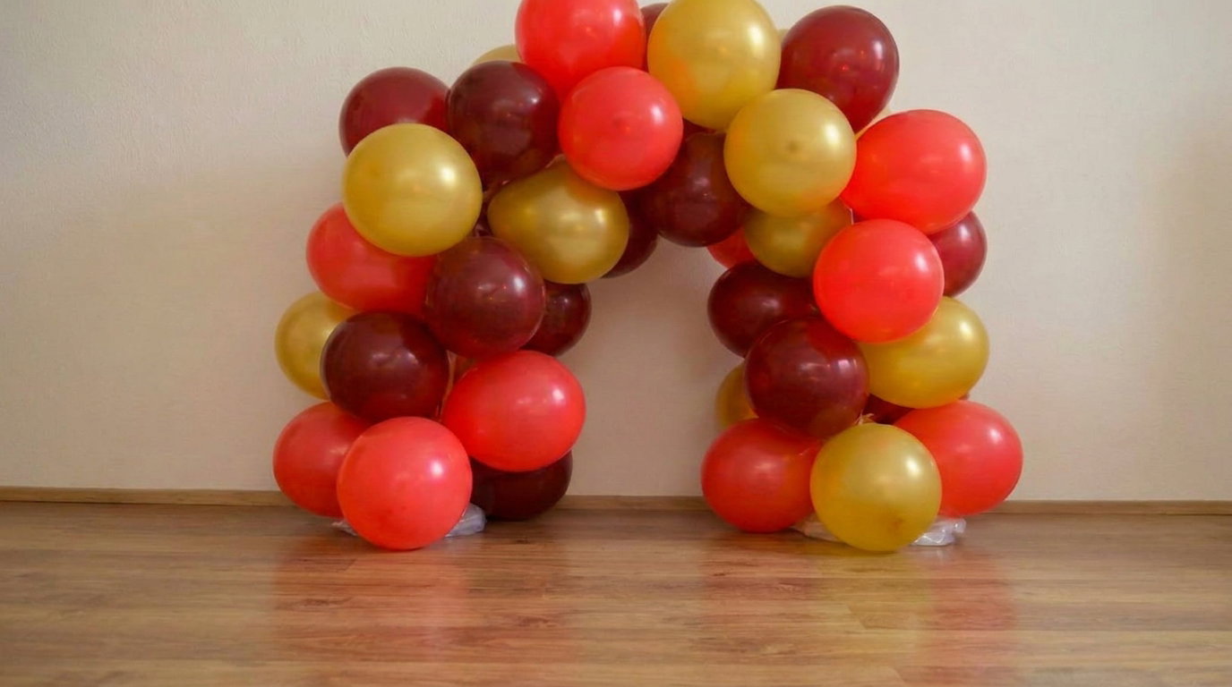 Wunsch: Midi-Ballonbogen fröhlich-elegant