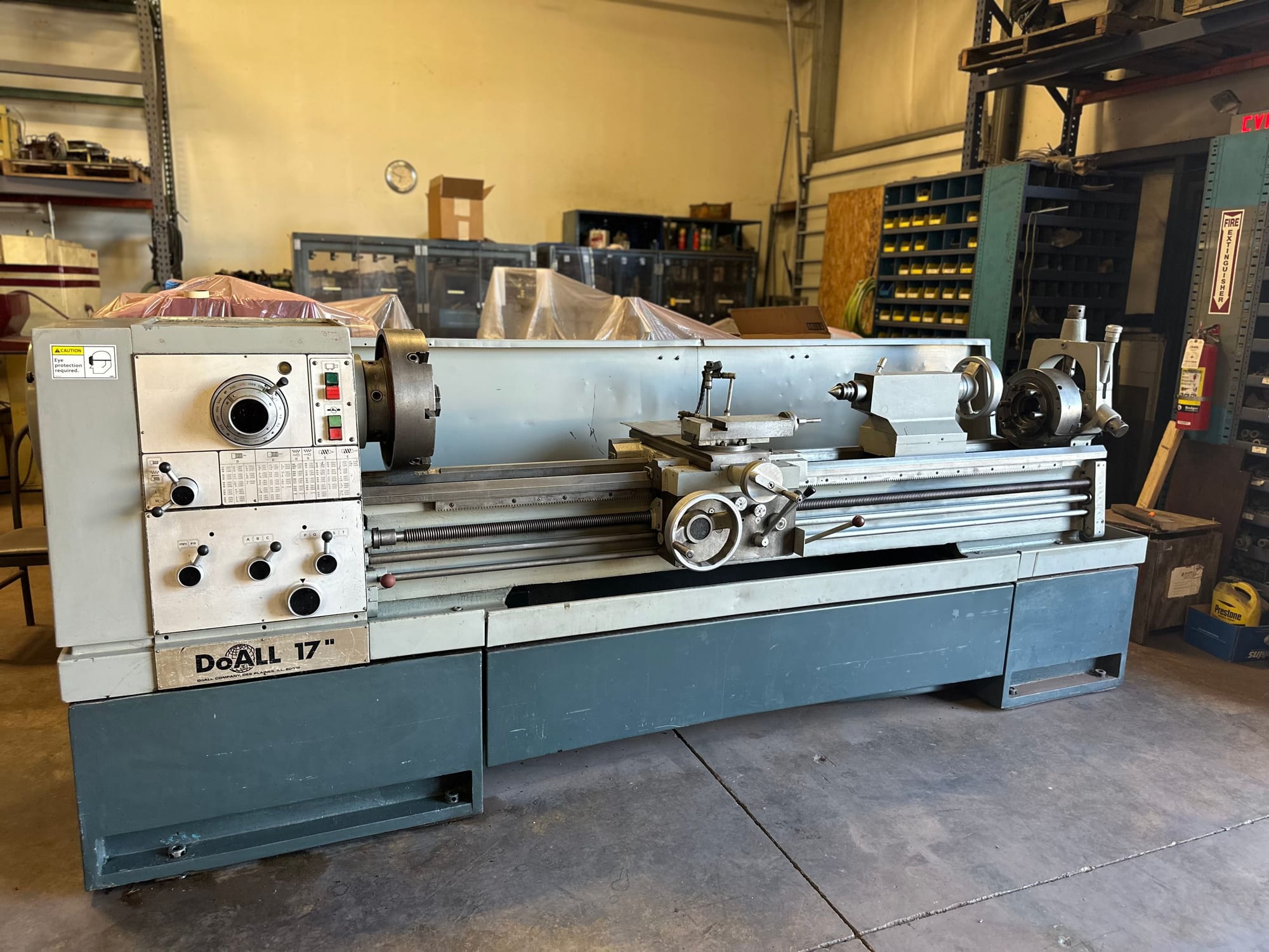 DOALL 17 x 84 ENGINE LATHE