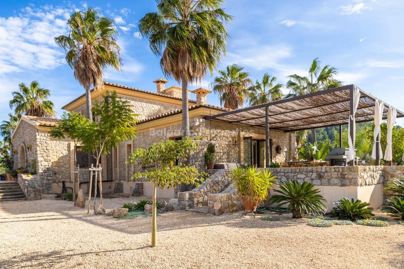 Exclusive Villa Rentals