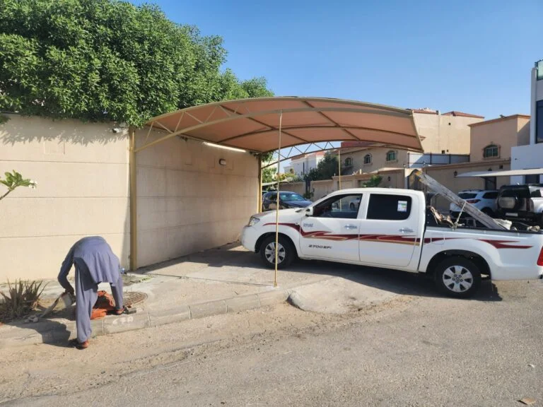 حداد العليا – تركيب مظلات سيارات ومظلات مداخل فاخرة