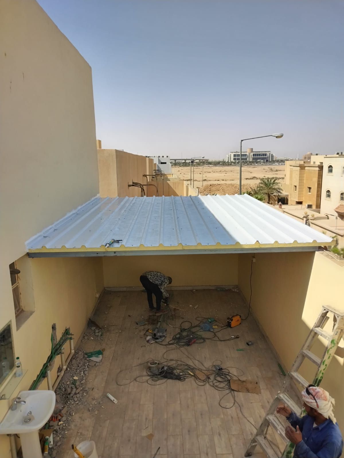 مقاول ساندوتش بانل – خبرة في البناء والعزل