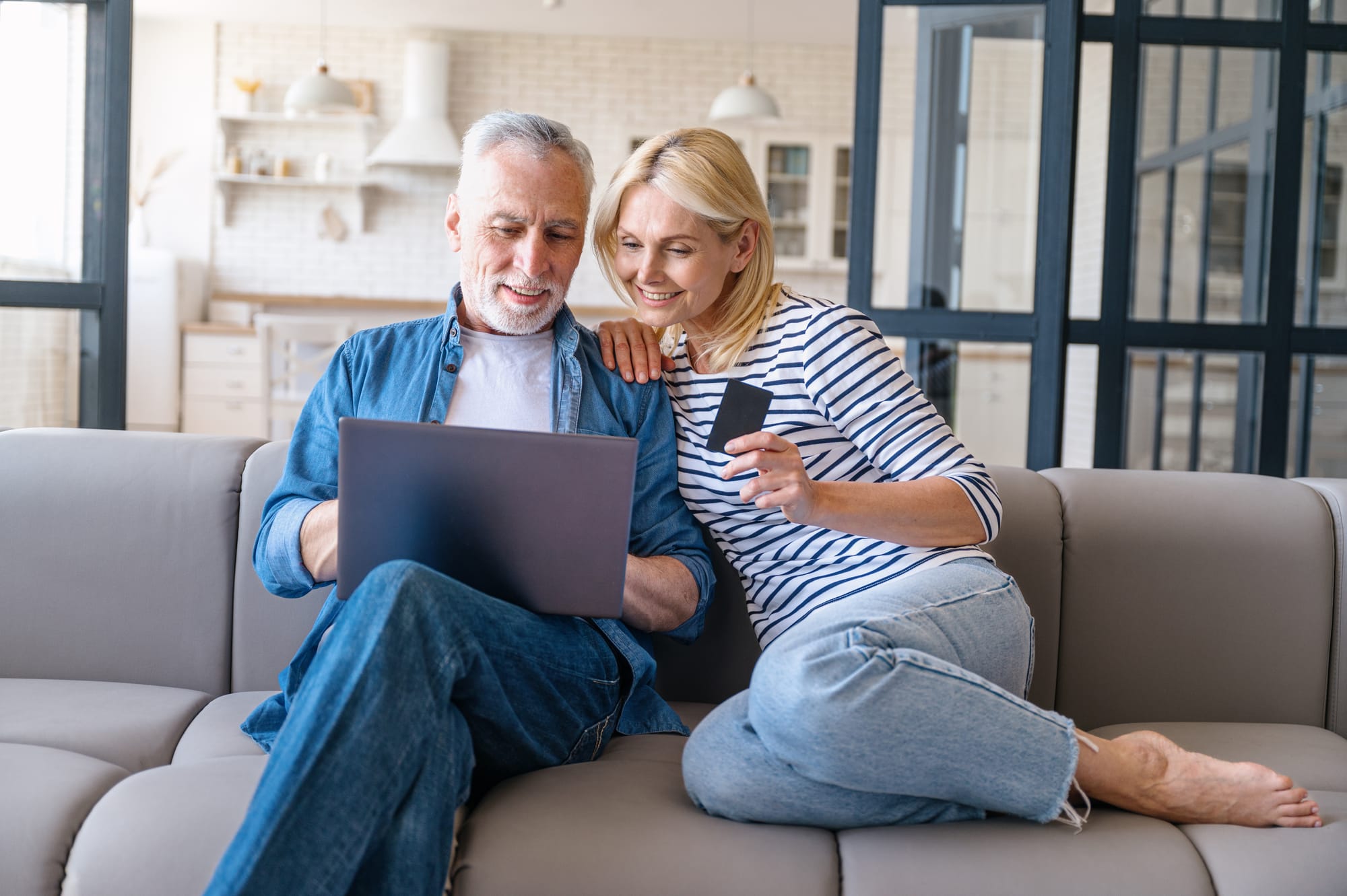 Top 10 Ways to Save Money While Shopping Online