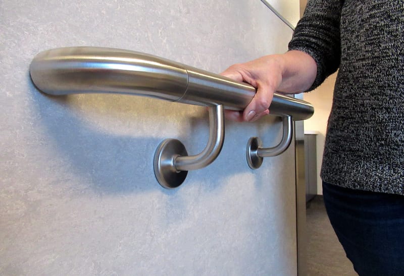 Why Grab Bars and Safety Rails Are a Smart Upgrade for San Antonio Homes