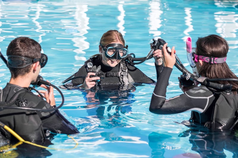دورات غوص | Diving Course