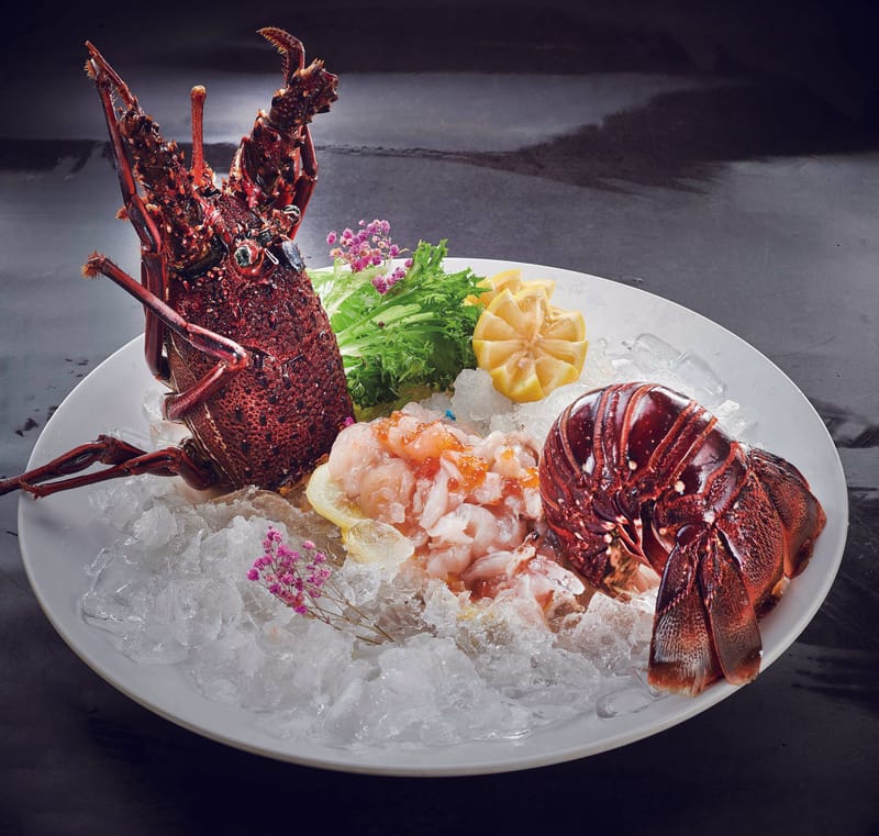 Australian Lobster- 澳洲龙虾 (S$ 21/100g)