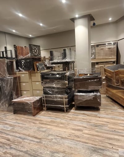 معلومات عنا