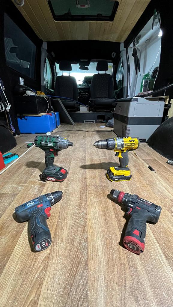 CONSTRUCCION DE FURGONETAS