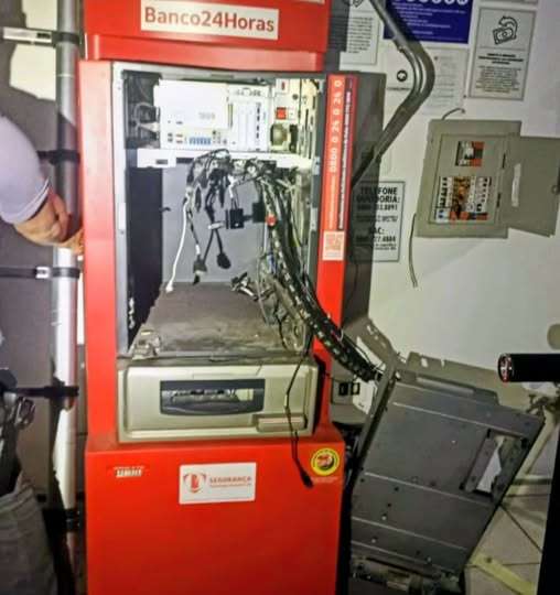 DOIS HOMENS PRESOS POR TENTATIVA DE FURTO A CAIXA ELETRÔNICO