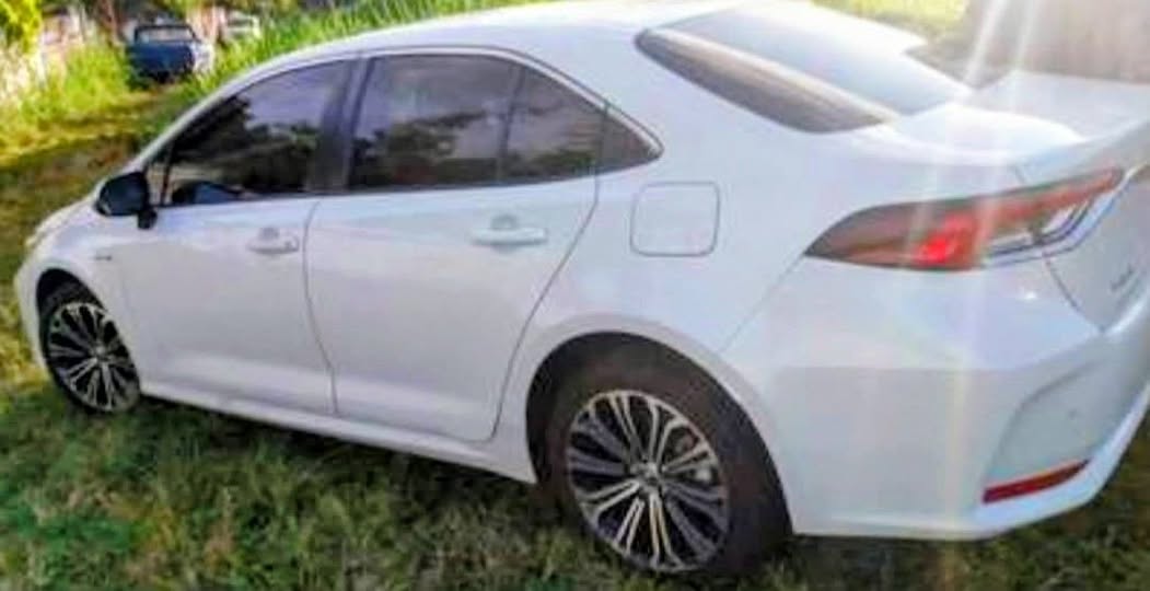MULHER É ENCONTRADA MORTA NA RODOVIA AO LADO DE UM CARRO