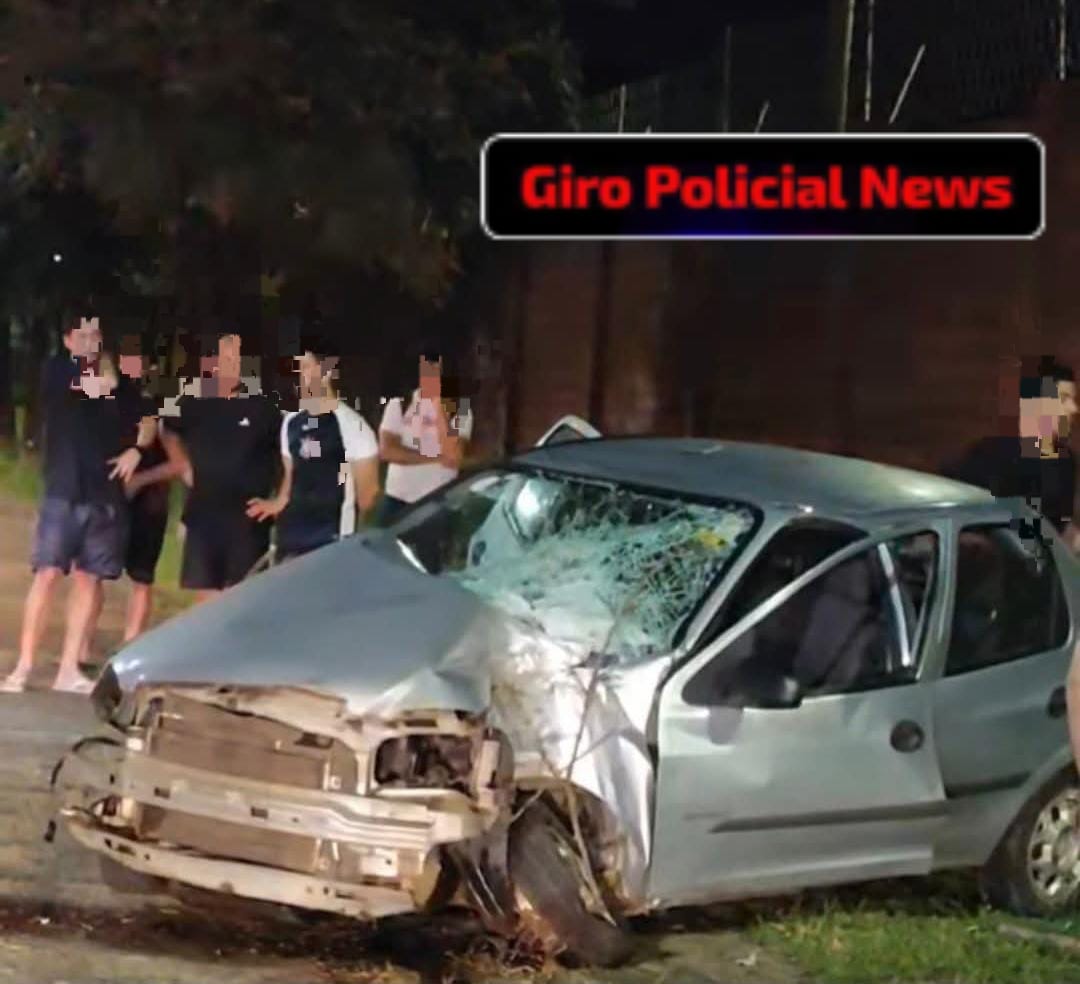 CONDUTOR PERDE O CONTROLE DO VEÍCULO E CHOCA-SE CONTRA ÁRVORE