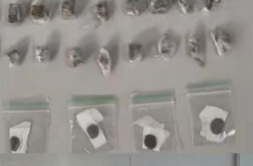 EM GUARIBA MULHER É PRESA PORTANDO POCHETE COM DROGAS