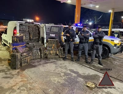 CASAL É PRESO COM QUASE 1 TONELADA DE MACONHA NA RODOVIA