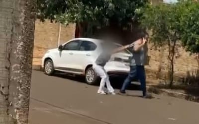 EX-ESPOSA DANIFICA CARRO OFICIAL DA PREFEITURA