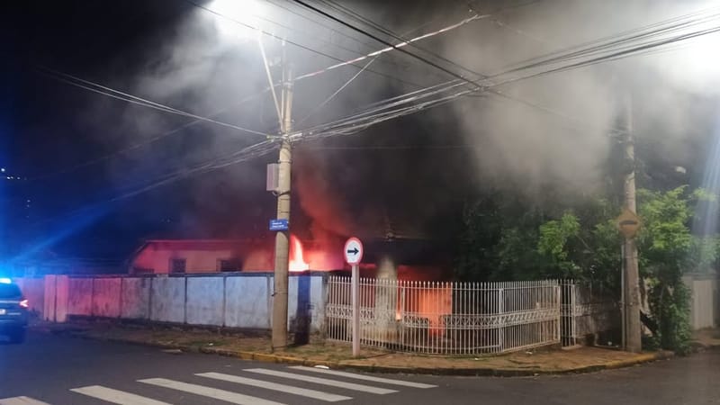 ARARAQUARA: HOMEM ATEOU FOGO NA CASA APÓS DISCUSSÃO COM A ESPOSA