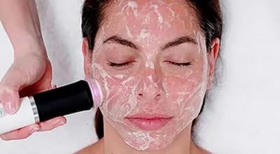 How Does Oxygeneo Facial Improve Skin Elasticity Naturally?