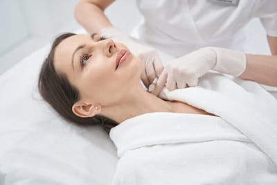 Are Sunekos Injections Effective for Thin Neck Skin Rejuvenation?