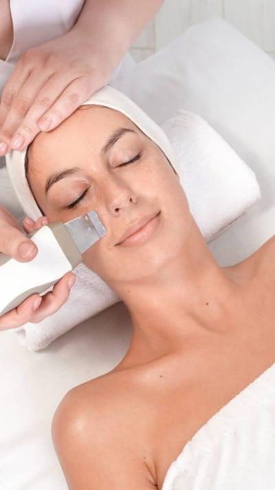 How Does Skin Resurfacing Improve Post Acne Marks?