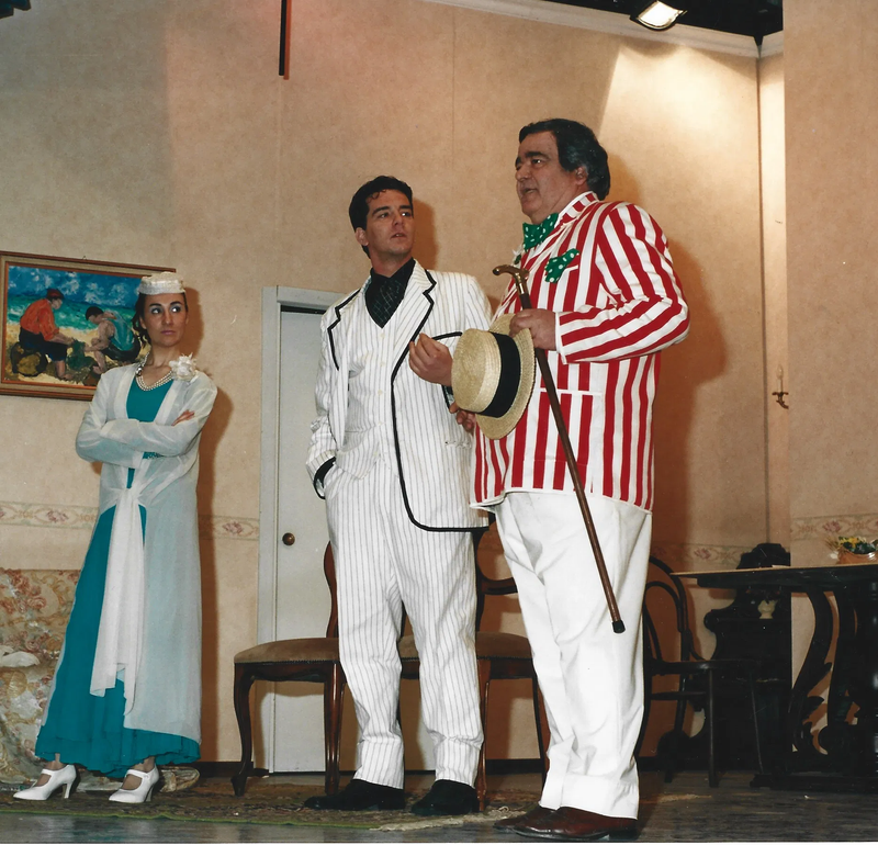 CANE E GATTE DI E. SCARPETTA 2002