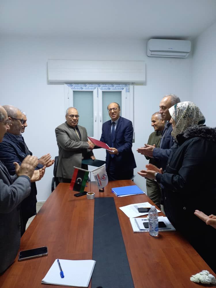 مذكرة تفاهم وتعاون في المجال الاكاديمي بين الجامعة الاكاديمية والجامعة الذكية