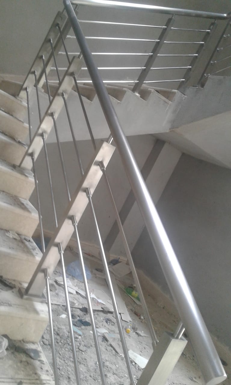 تركيب درابزين ستيل وزجاج في الرياض