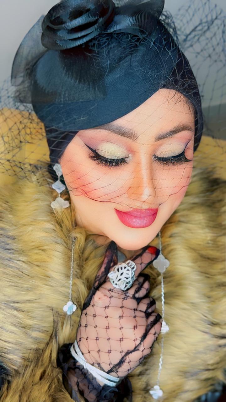 Professional Makeup Application Course