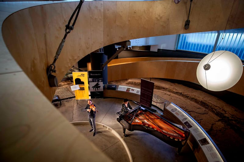 МУЗИКАЛНИ ФЕСТИВАЛИ: Класика, Камерна Музика и Фолклорно Наследство