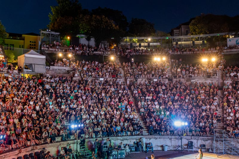 МУЗИКАЛНИ ФЕСТИВАЛИ: Класика, Камерна Музика и Фолклорно Наследство