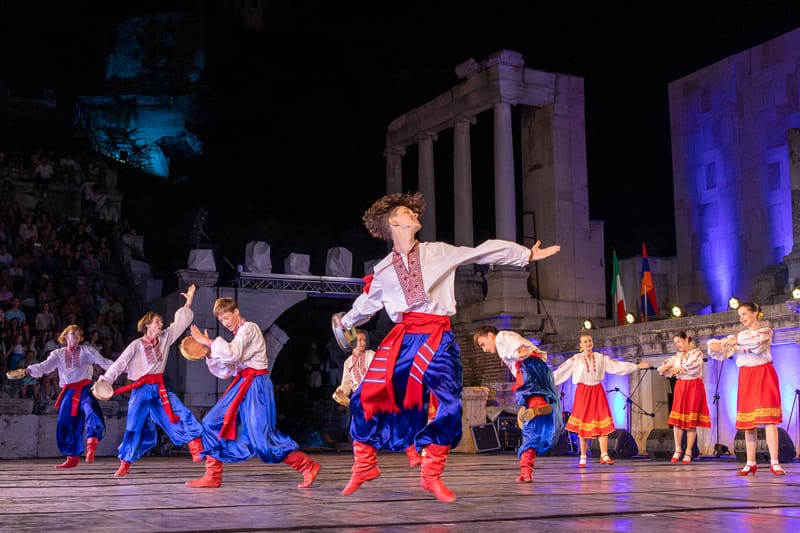 МУЗИКАЛНИ ФЕСТИВАЛИ: Класика, Камерна Музика и Фолклорно Наследство